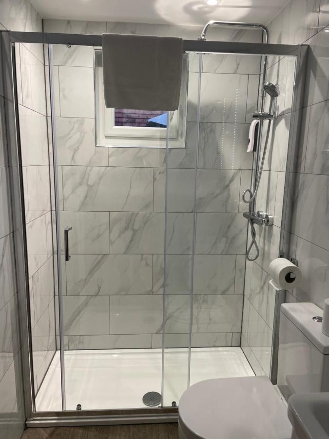 Holtwhites Hotel エンフィールド エクステリア 写真